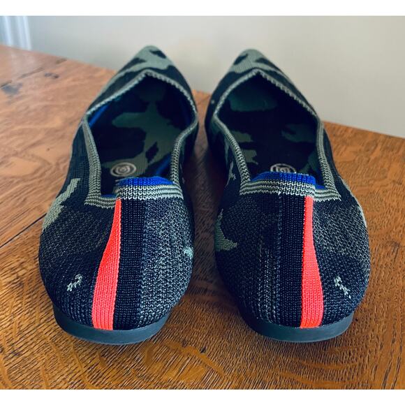 Women's Rothy's The Point Olive Camo Knit Pointy Toe Ballet Flats, Size 8 - Picture 3 of 4